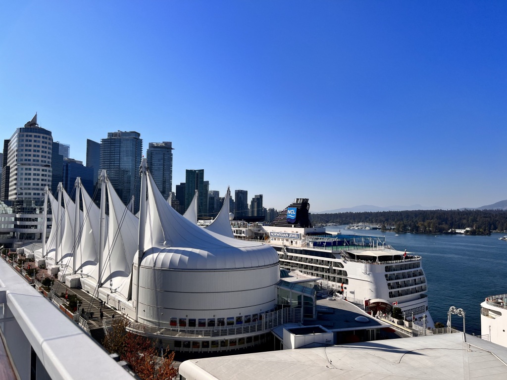 Canada Place and cruise ships